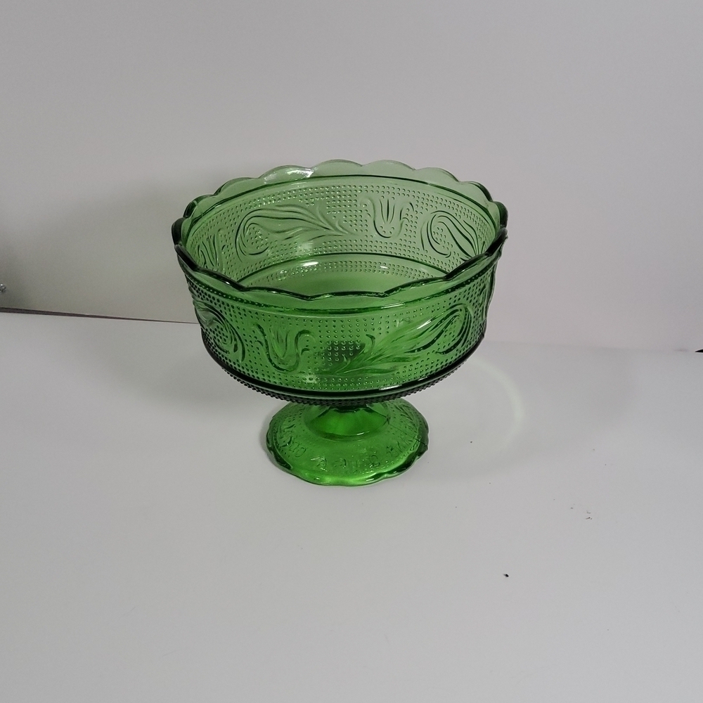 Candy dish